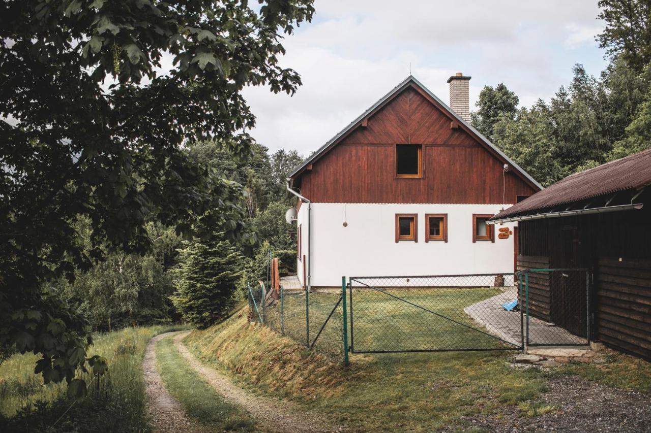 Chata Trojka Ruda na Moravě Exteriör bild
